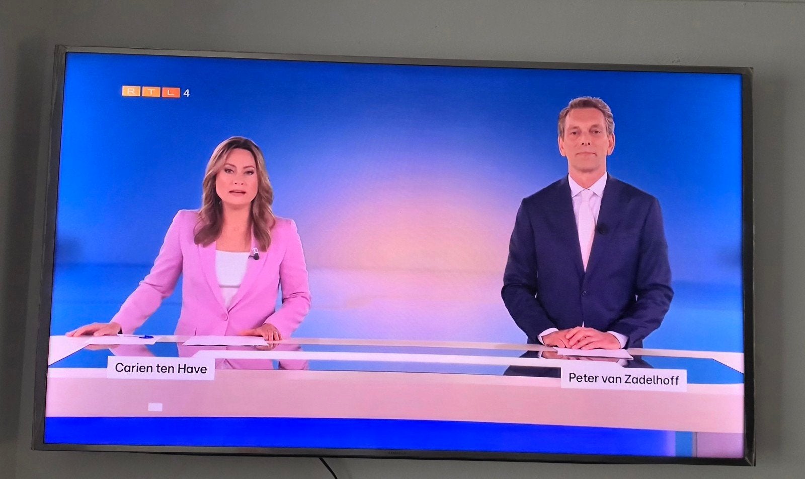 Samsung UE55JS8000 SUHD Smart TV - 55 inch, 50 Hz, OLED, Ophalen of Verzenden, Zo goed als nieuw