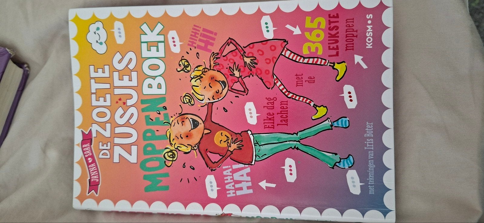 De Zoete Zusjes Moppenboek - 365 leukste moppen, Boeken, Ophalen, Zo goed als nieuw, Janna en Saar, Moppen