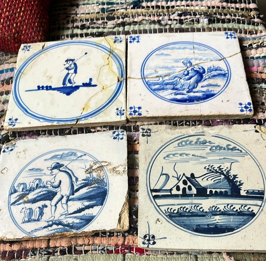 Bodemvondsten…Antiek Delftsblauwe Tegels - voor/achterzijde, Ophalen of Verzenden