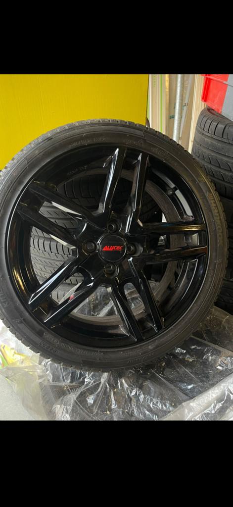 Velgen met nieuwe all seasen banden 4 maal 100, Auto-onderdelen, Ophalen, Nieuw, 17 inch, 205 mm