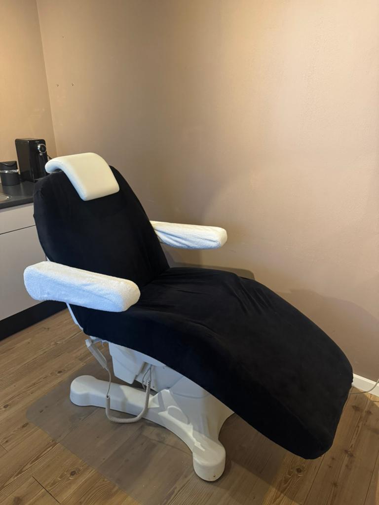 Elektronische behandelstoel 3 motoren Reeve/Zensiv, Sport en Fitness, Ophalen, Zo goed als nieuw, Massagetafel