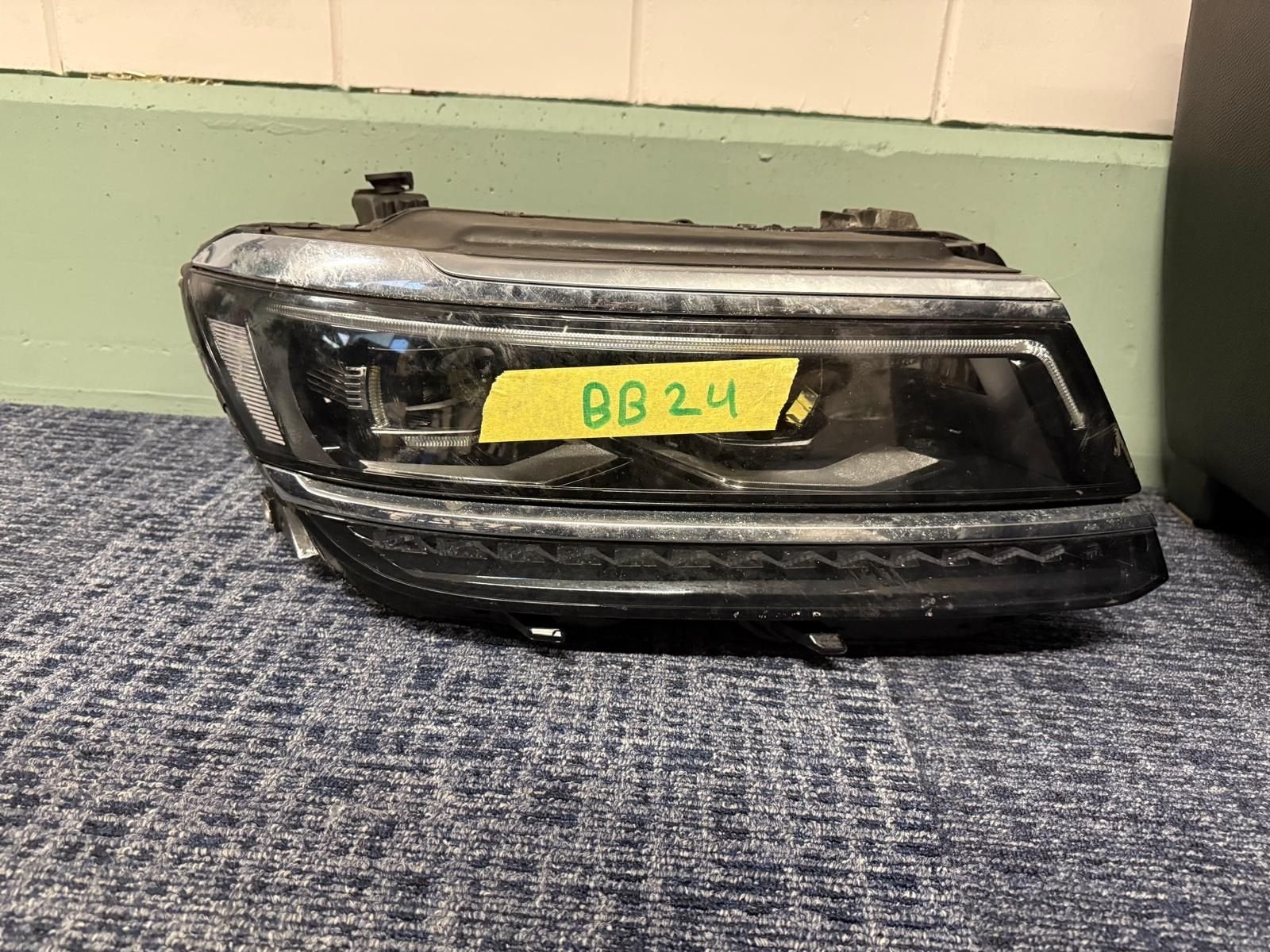 Volkswagen Tiguan Koplamp, Auto-onderdelen, Verlichting, Gebruikt, -, -, Ophalen of Verzenden