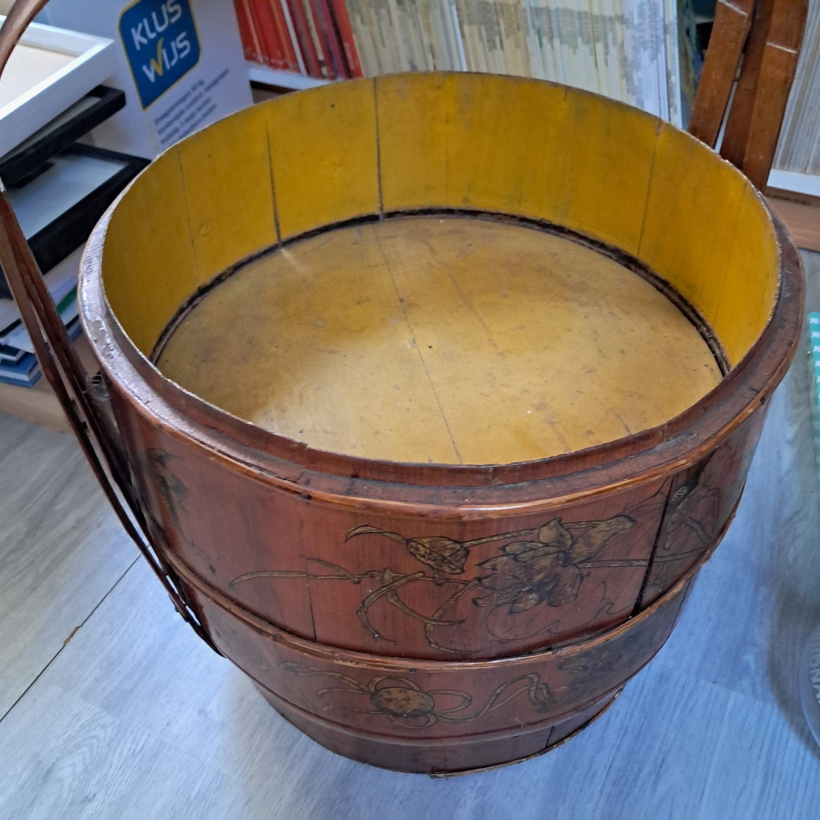 Oude Chinezen bruidskist, Ophalen