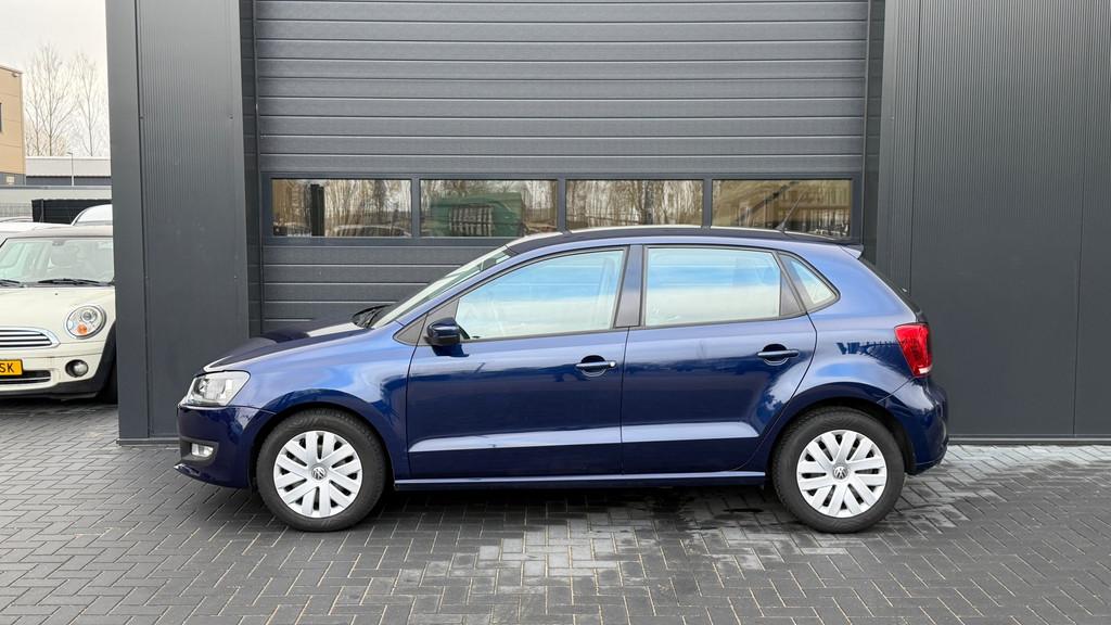 Volkswagen Polo 1.4-16V Highline Airco|Cruise|Carplay, Auto's, Volkswagen, Voorwielaandrijving, 86 pk, 4 cilinders, Blauw