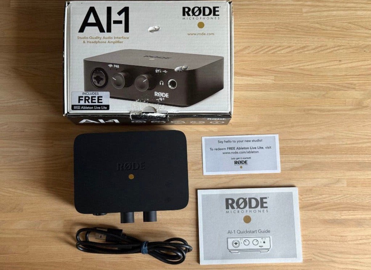 Rode AI-1 USB interface - microfoon set - XLR - USB C, Ophalen of Verzenden, Zo goed als nieuw, Studiomicrofoon