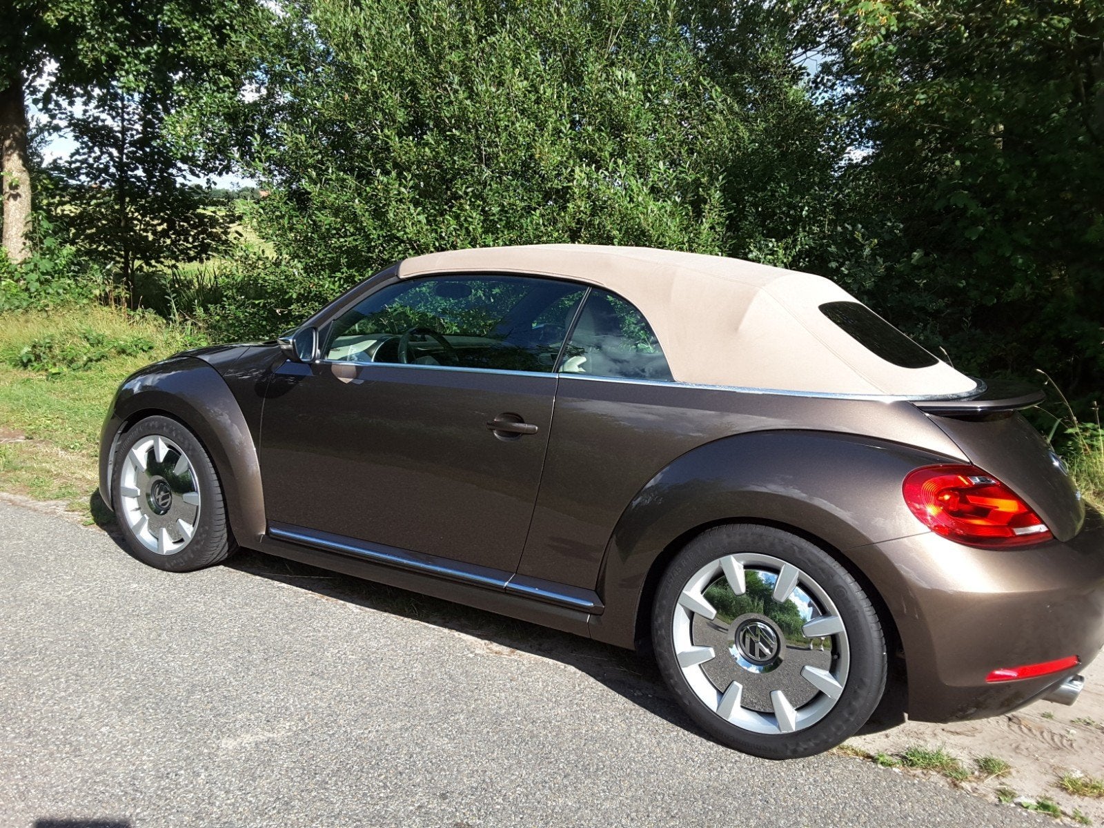 Volkswagen Beetle (Kever) 1.2 TSI 77KW Cabriolet BMT 2013., Auto's, Voorwielaandrijving, 4 cilinders, 4 stoelen, Leder