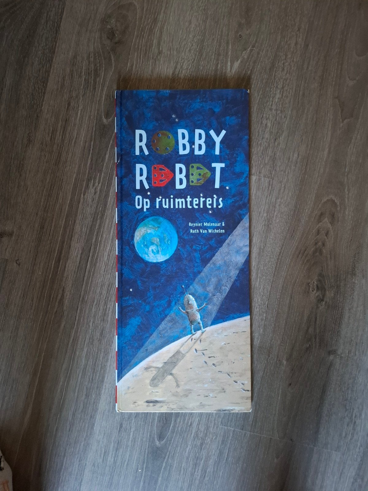 Reynier Molenaar - Robby Robot op ruimtereis, Ophalen of Verzenden, Zo goed als nieuw, Reynier Molenaar