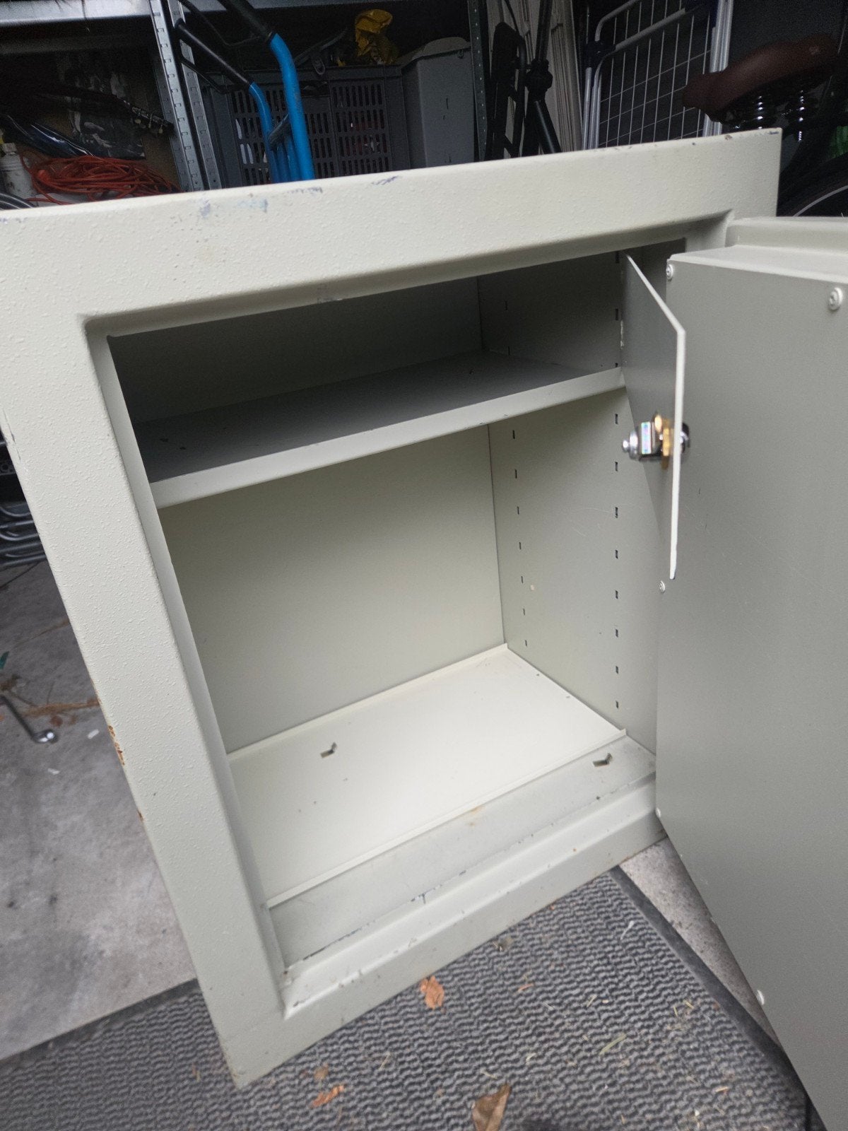 zware kluis met bij behorende sleutels, Huis en Inrichting, Ophalen, Gebruikt, 50 tot 100 cm, Minder dan 100 cm