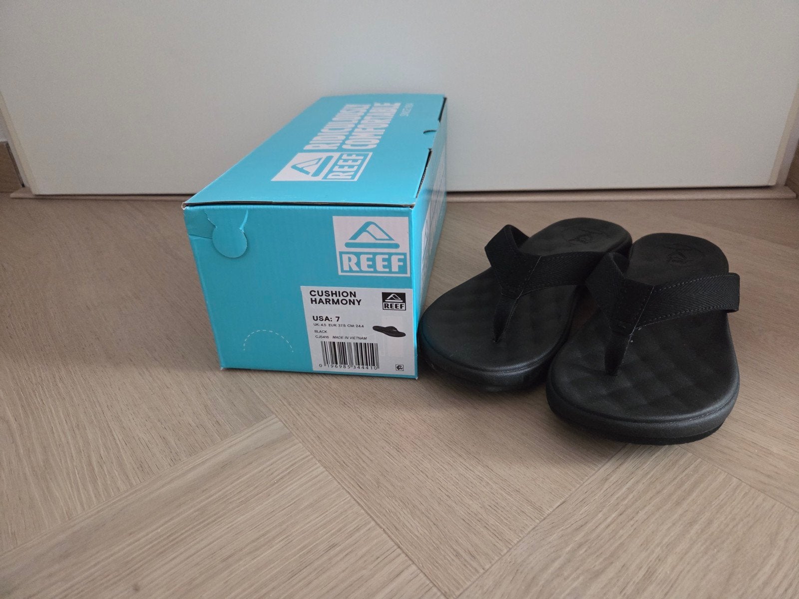 Reef cushion harmonie slippers maat 37,5, Slippers, Zwart, Nieuw, Ophalen of Verzenden