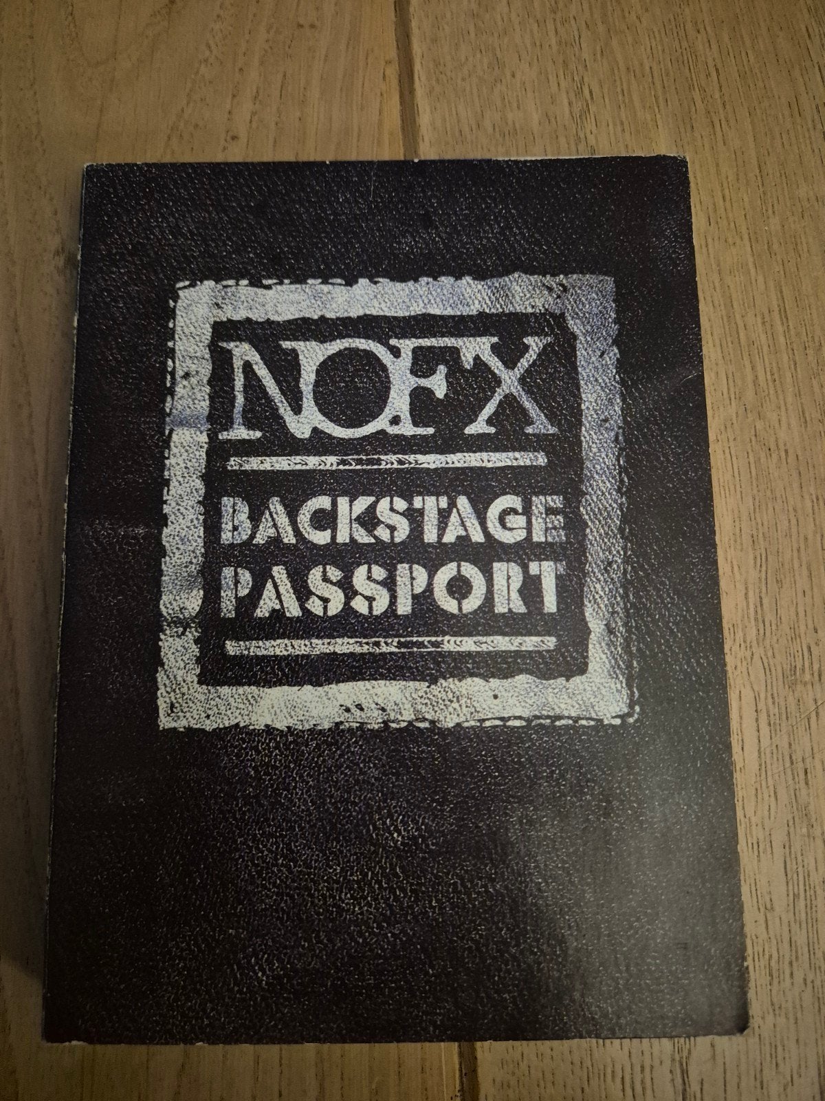 NOFX - Backstage Passport, Cd's en Dvd's, Dvd's | Muziek en Concerten, Gebruikt, Documentaire, Bonusmateriaal, Inclusief doosje