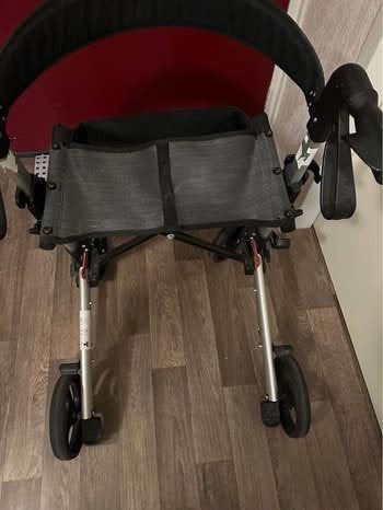 te koop rollator, Ophalen of Verzenden, Opvouwbaar, Zo goed als nieuw