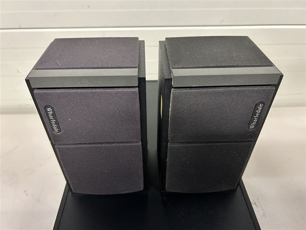 A7416. Wharfedale Sub Bass en 2 Satellite, model 2130, Overige merken, Gebruikt, Subwoofer, Ophalen of Verzenden