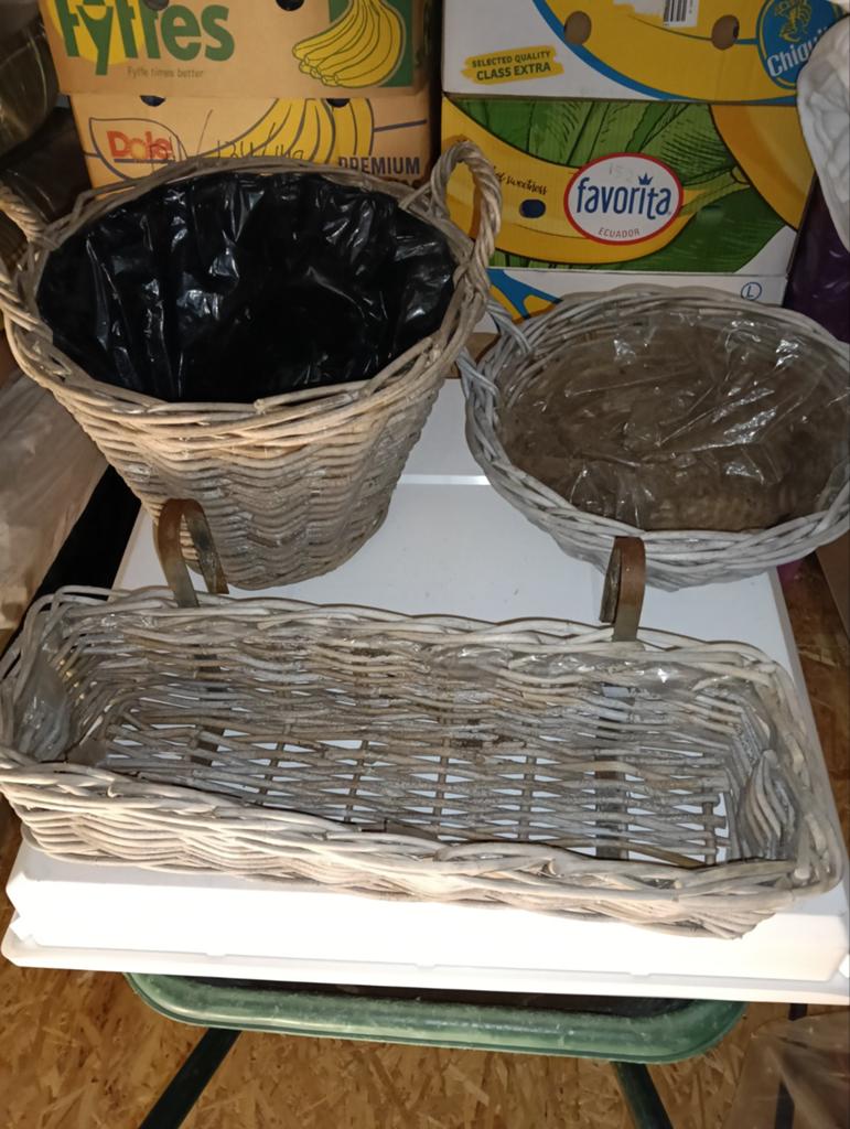 Set van 3 rieten plantenbakken/manden, Tuin en Terras, Bloembakken en Plantenbakken, Overige materialen, Gebruikt, Minder dan 30 cm