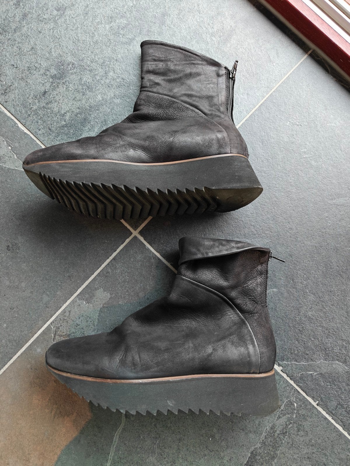 Zwarte half hoge laarsjes Lofina mt 39, Kleding | Dames, Verzenden, Zo goed als nieuw, Zwart