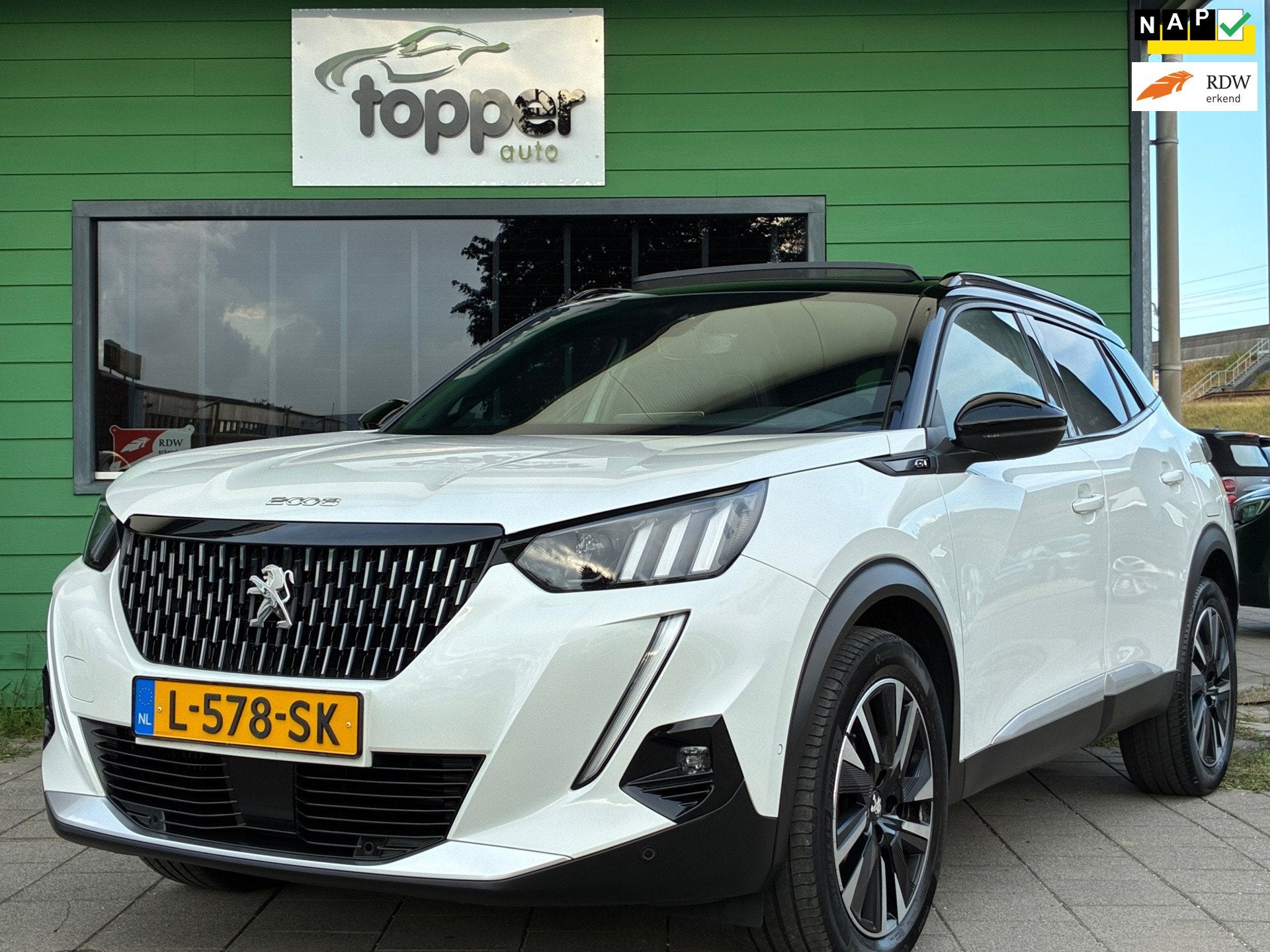 Peugeot 2008 1.2 PureTech GT |2e Eigenaar|Automaat|D-riem v., Gebruikt, Euro 6, 1199 cc, Wit