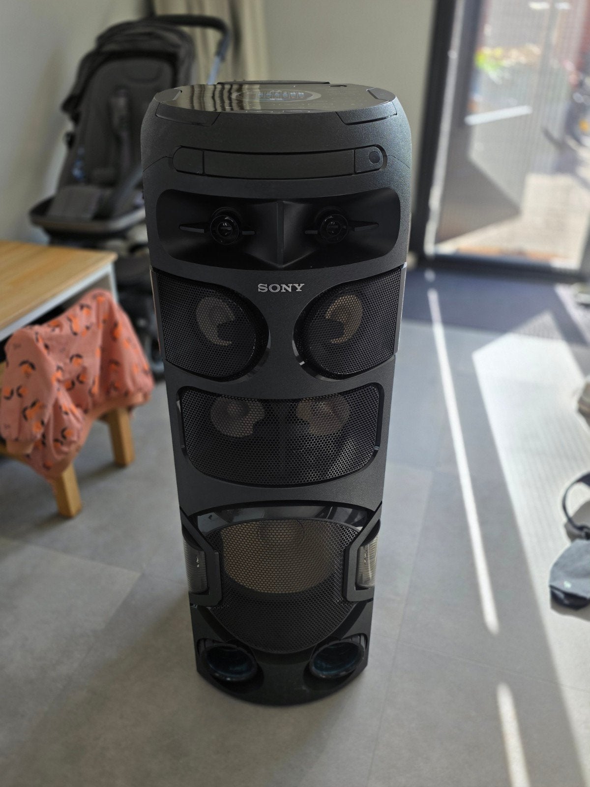 Foto 8 van Sony MHC-V82D High Power Audio Systeem met Bluetooth