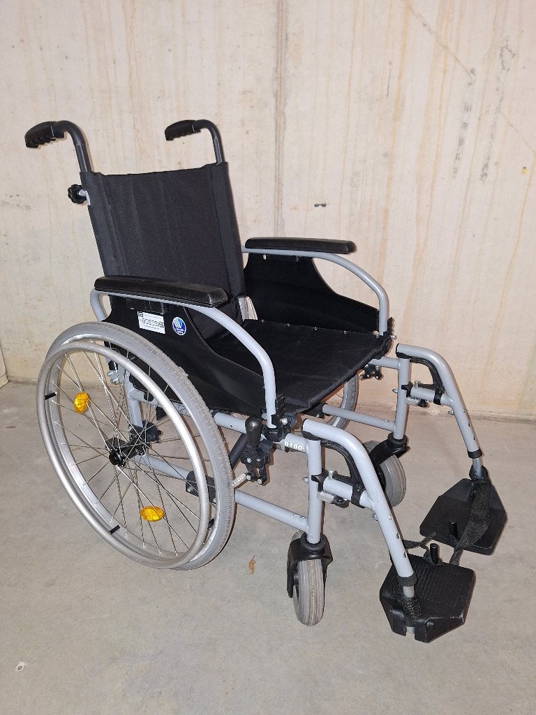 Robuuste Rolstoel Vermeiren D100, Diversen, Rolstoelen, Ophalen, Inklapbaar, Zo goed als nieuw, Duwrolstoel