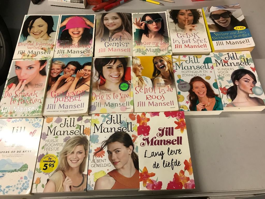 T.K. nog 21 boeken en 11 pockets van Jill Mansell zie lijst, Boeken, Romans, Gelezen, Wereld overig, Ophalen of Verzenden