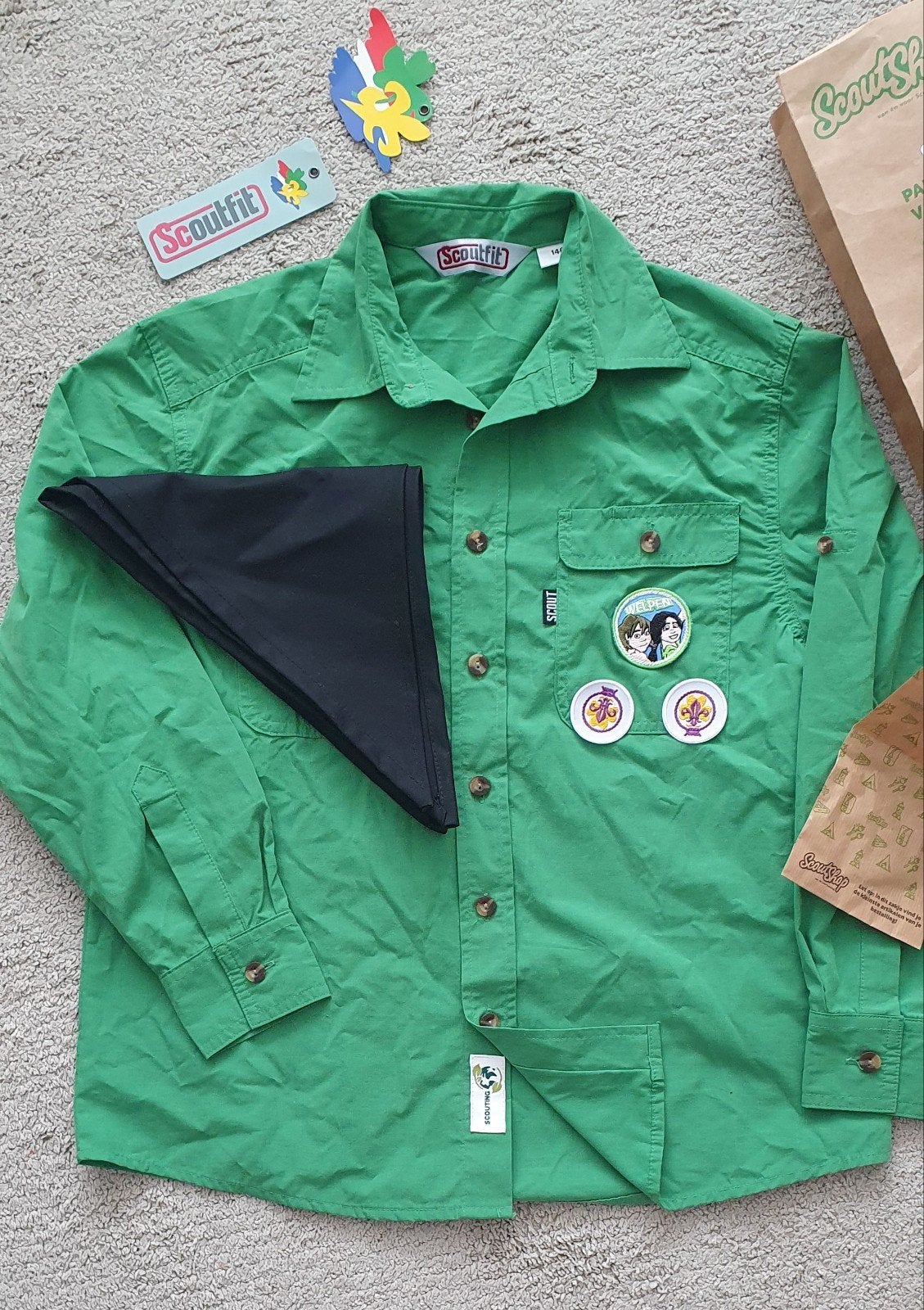 Scoutfit Scouting Blouse Groen Maat 146 met Das en Badges, Ophalen, Nieuw, Kleding