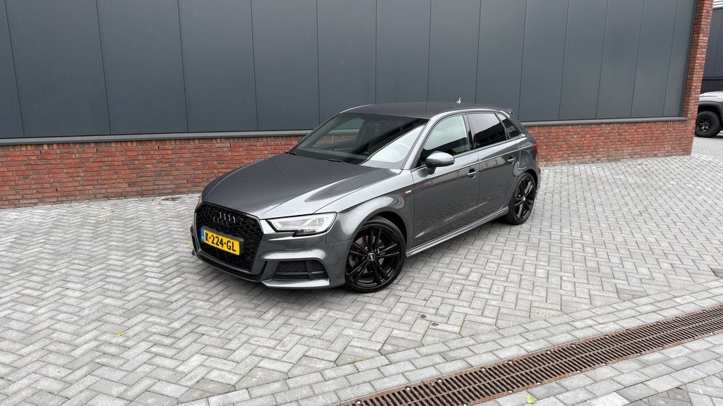 Audi A3 Sportback 2.0 TFSI quattro S line | S tronic, Dealer onderhouden, 730 kg, Zwart, 1984 cc
