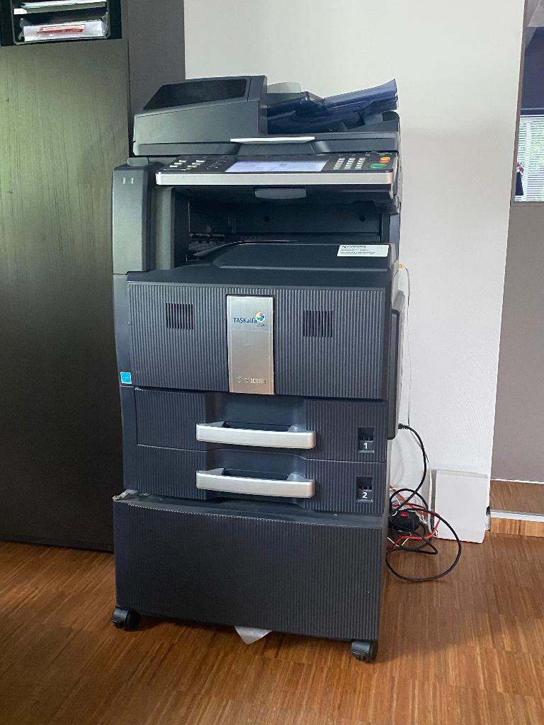 Kleuren printer Kyocera, Computers en Software, Printers, Ophalen, KYOCERA, Scannen, Laserprinter