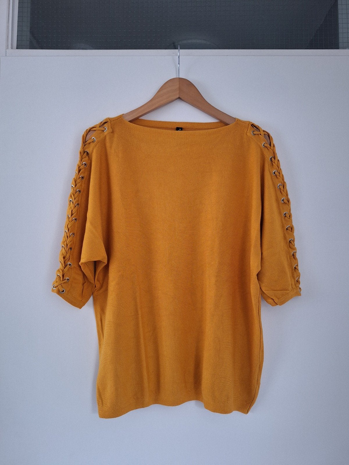 Mooi Top/Truitje/Shirtje Okergeel/Mosterdgeel mt. S €5,-, Kleding | Dames, Geel, Ophalen of Verzenden, Zo goed als nieuw, Lange mouw