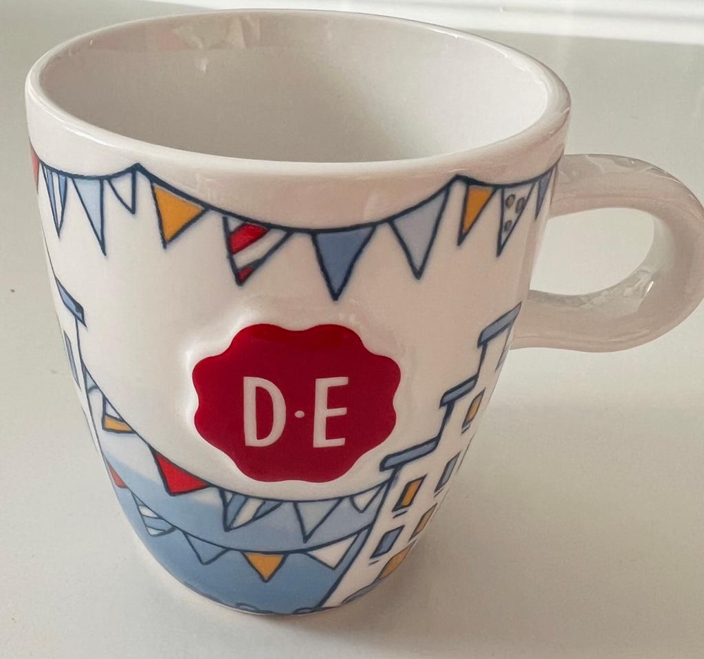 Mok Senseo  Douwe Egberts, Huis en Inrichting, Keuken | Servies, Ophalen of Verzenden, Zo goed als nieuw, Overige stijlen, Kop(pen) en/of Schotel(s)
