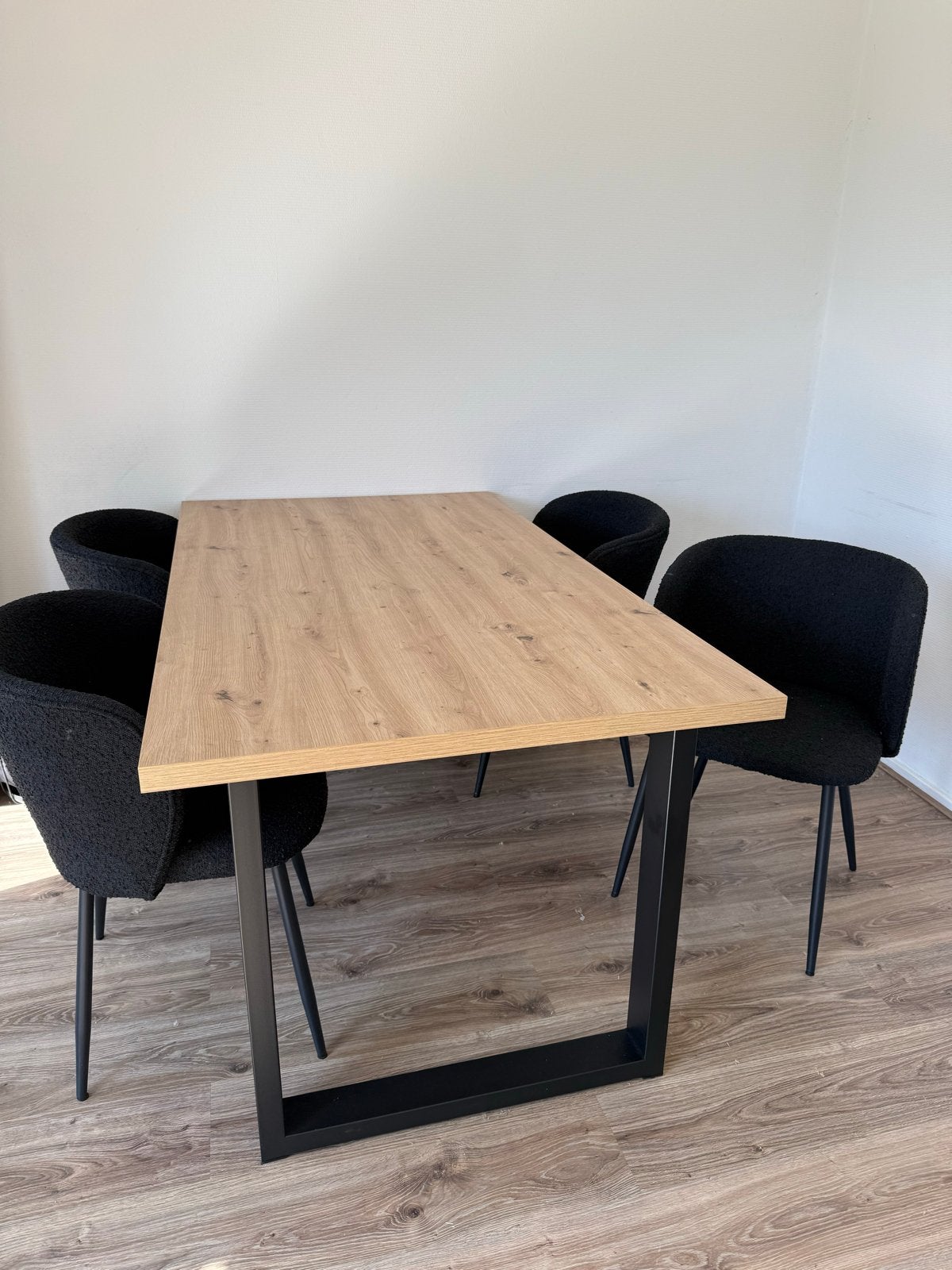 Eettafel met 4 kuipstoelen - Zwart onderstel, Huis en Inrichting, Tafels | Eettafels, Ophalen, 100 tot 150 cm, 50 tot 100 cm, Zo goed als nieuw