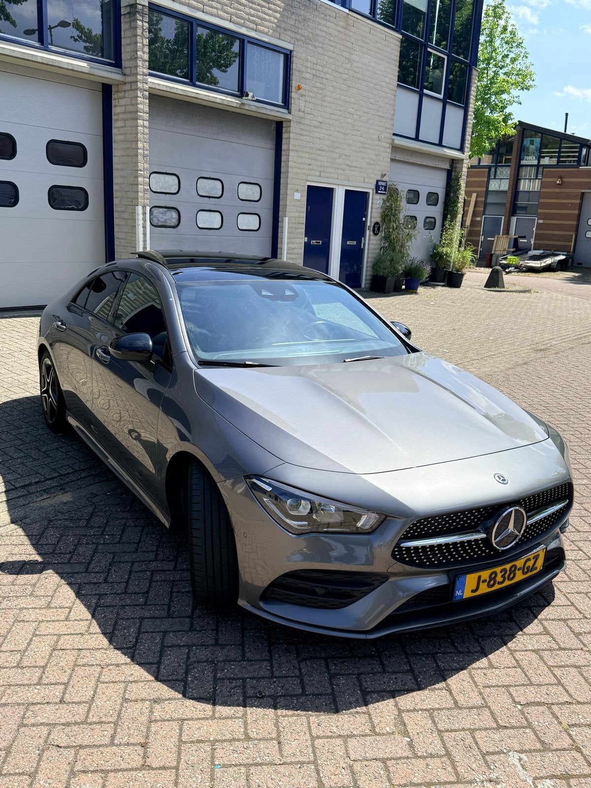 Mercedes-Benz CLA 180 136pk 7G-DCT 2020 Grijs, Auto's, CLA, 136 pk, 4 cilinders, Origineel Nederlands