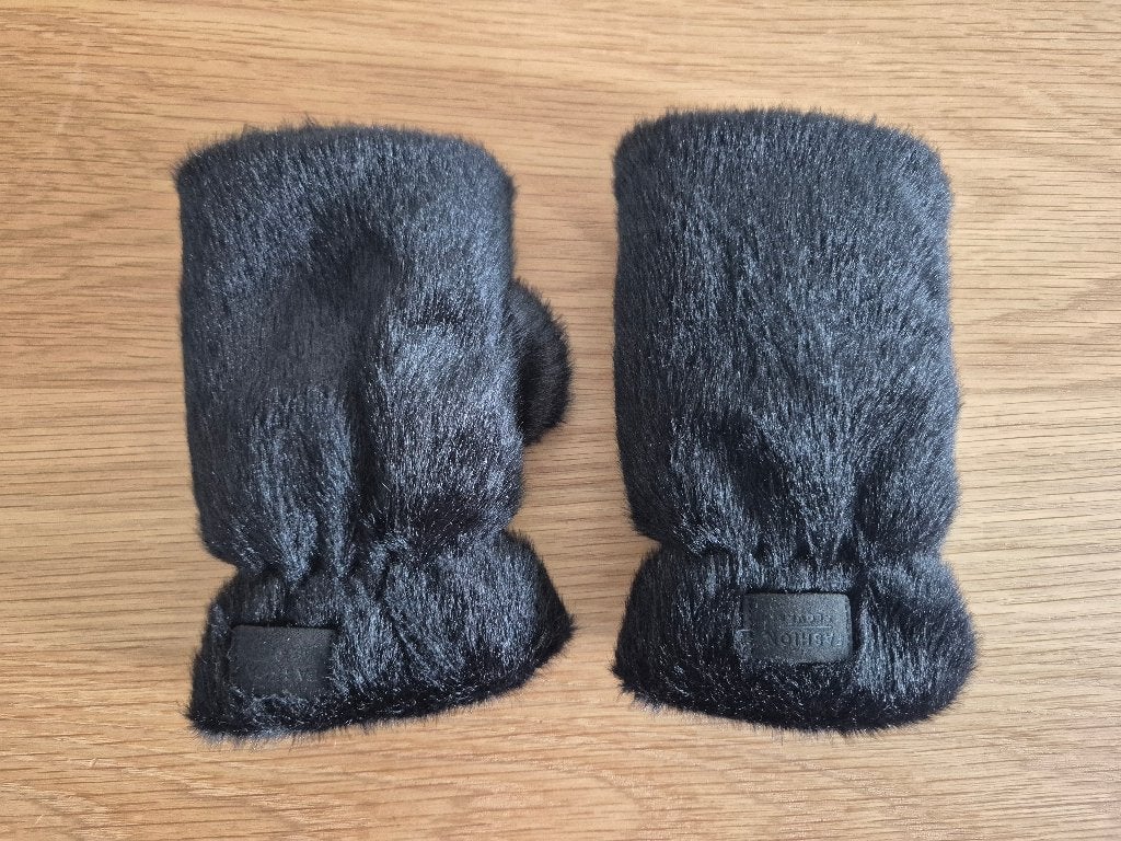 Harige zwarte wanten zonder vingers, Kleding | Dames, Mutsen, Sjaals en Handschoenen, Verzenden, Zo goed als nieuw, Handschoenen