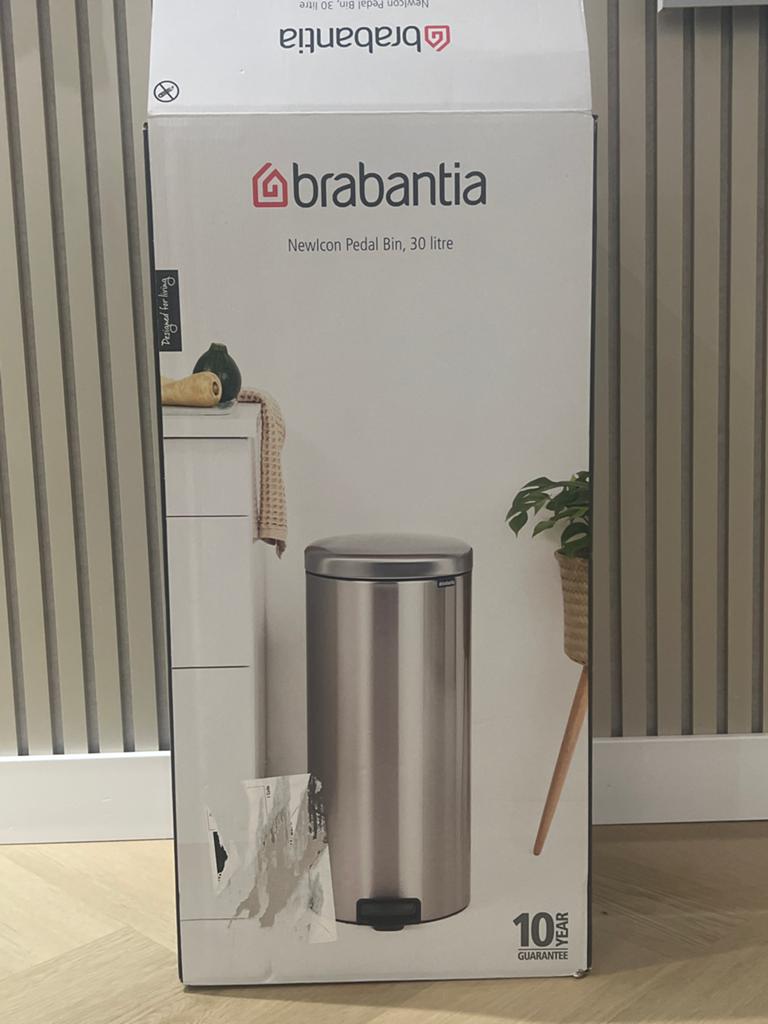 Nieuwe Brabantia NewIcon Pedaalemmer 30 liter - RVS, Met pedaal, 50 tot 75 cm, Nieuw, Ophalen of Verzenden