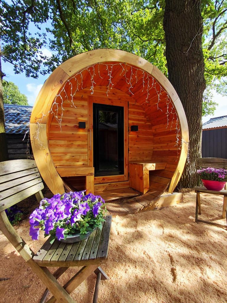 Zeer mooie Lig Sauna | barrel sauna | buiten sauna | 6 pers, Ophalen, Zo goed als nieuw, Fins of Traditioneel, Complete sauna