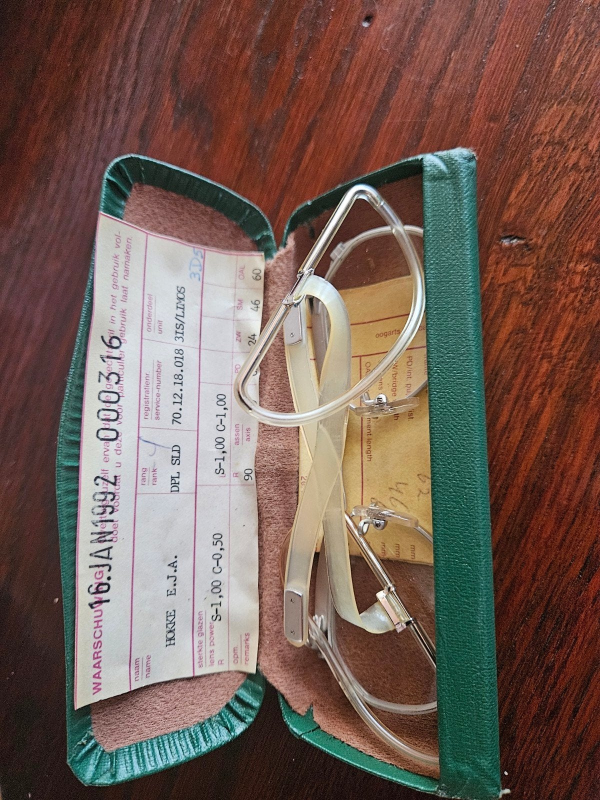 Vintage Militaire Bril in Originele Koker met Papieren, Verzamelen, Militaria | Algemeen, Ophalen of Verzenden, Landmacht, Nederland