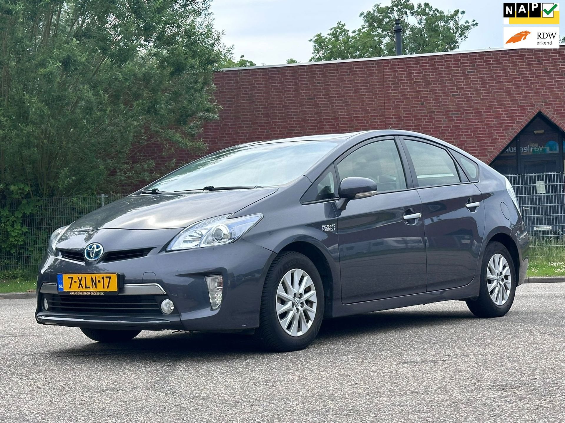 Toyota Prius 1.8 Plug-in Aspiration *Navigatie*Trekhaak*Deal, Auto's, Euro 5, Gebruikt, 4 kWh, Prius