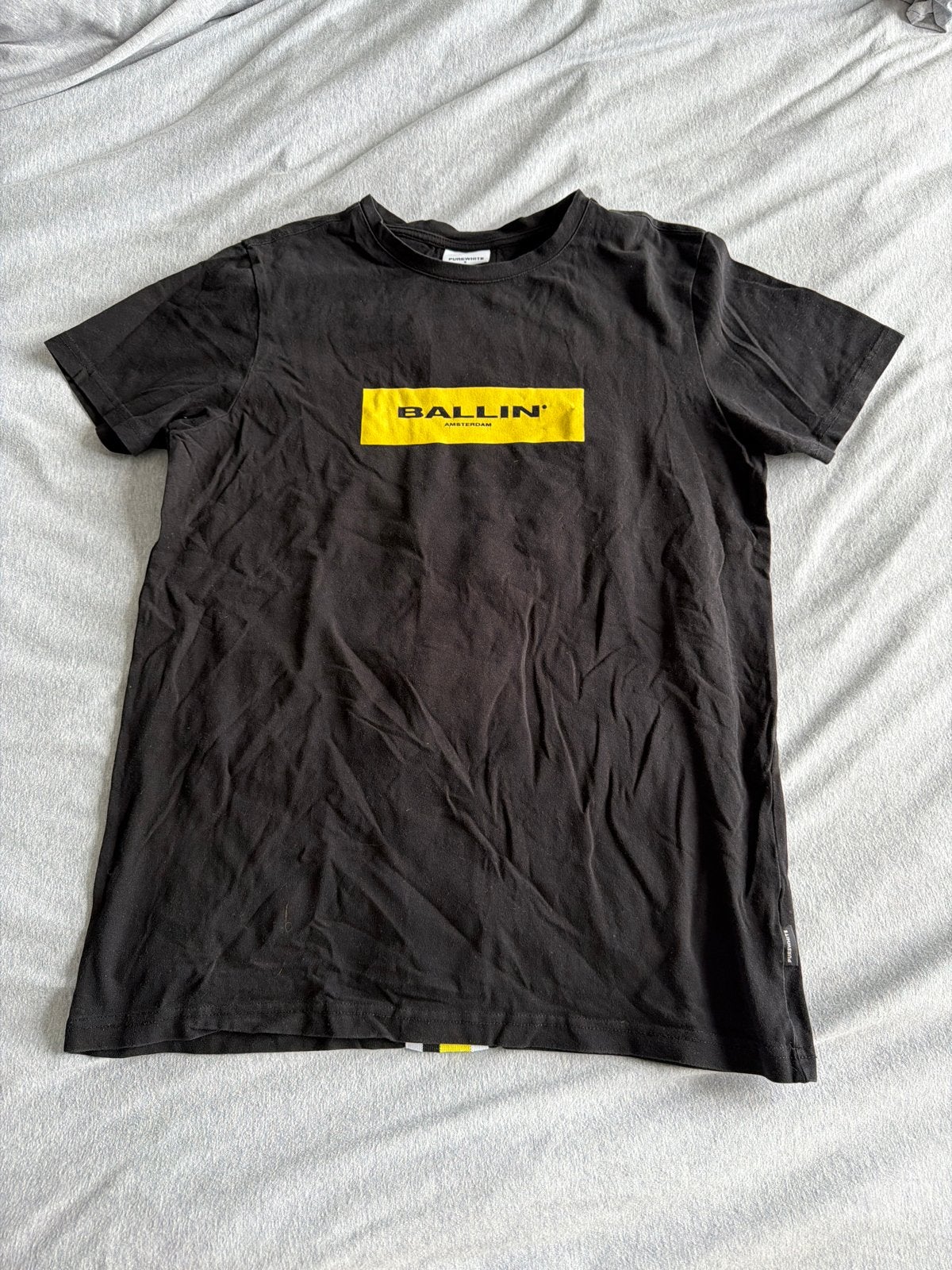 Ballin' Amsterdam T-shirt Maat S Zwart met Geel Logo, Ophalen of Verzenden, Gedragen, Maat 46 (S) of kleiner, Zwart