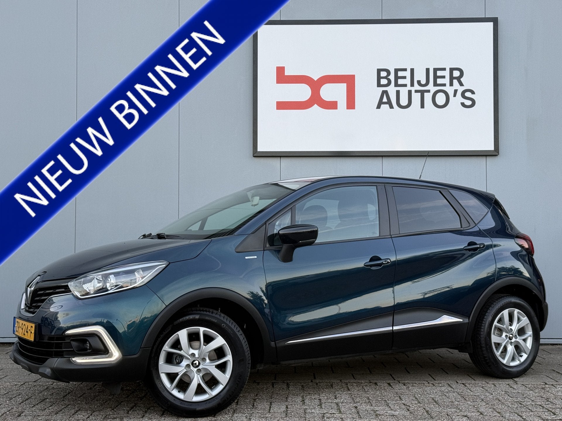 Renault Captur 0.9 TCe Limited Carplay/Camera/16inch., Voorwielaandrijving, Stof, Gebruikt, Euro 6