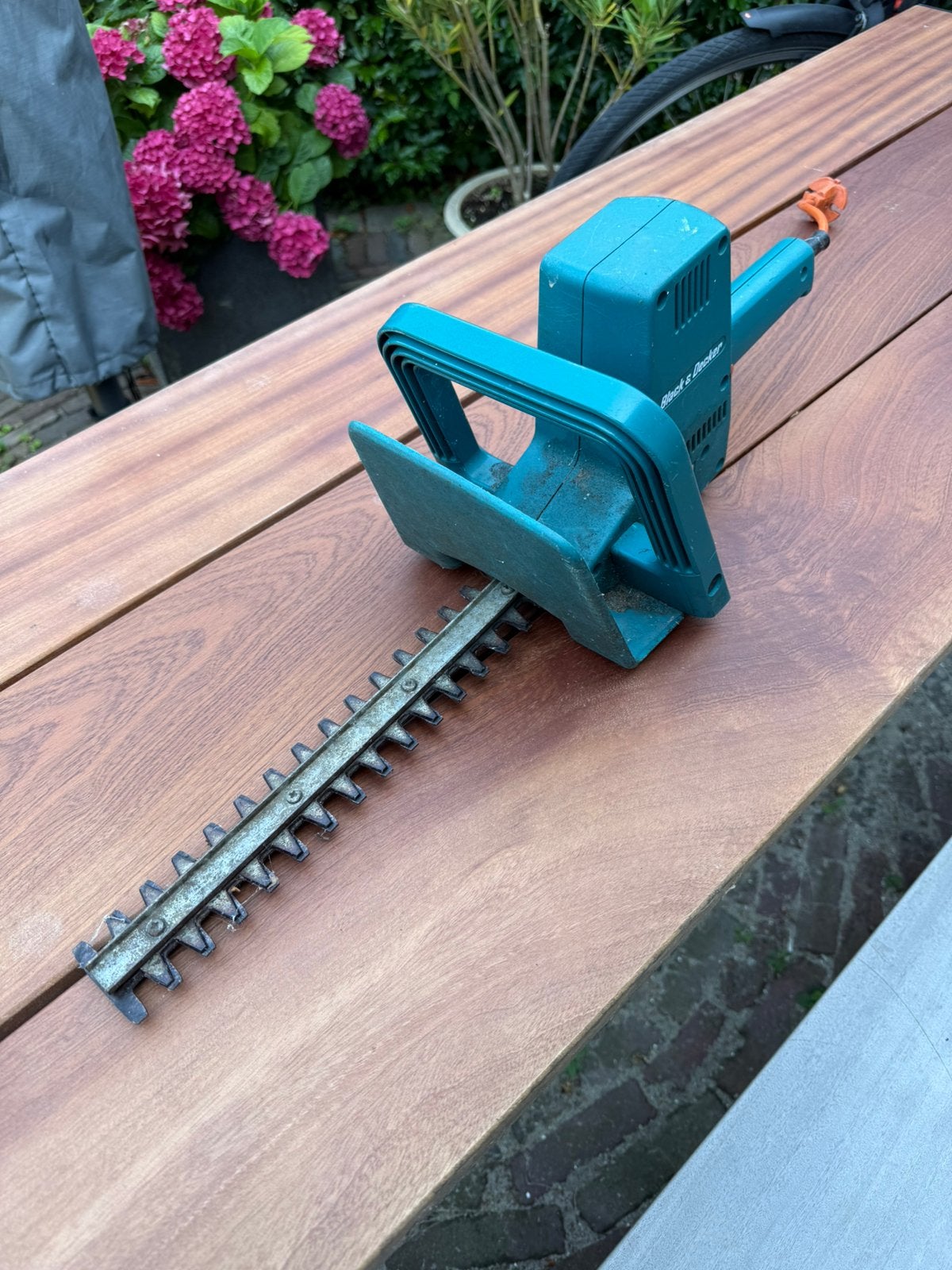 Heggenschaar Black en Decker, Ophalen, Gebruikt, Elektrisch