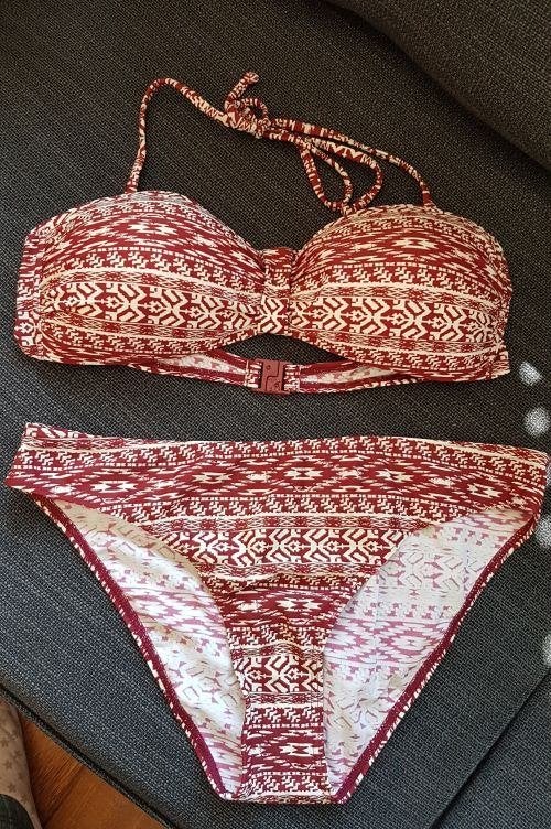 Bikini rood/wit Livera maat 40 / 42B z.g.a.n., Ophalen of Verzenden, Zo goed als nieuw, Bikini, Rood