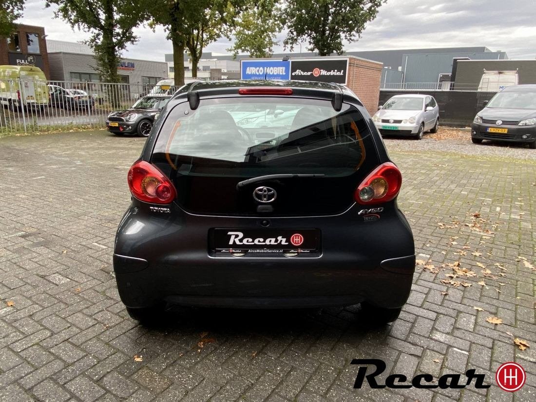Toyota Aygo - 1.0-12V/5deurs/airco/5deurs, Voorwielaandrijving, 4 stoelen, 68 pk, Bedrijf