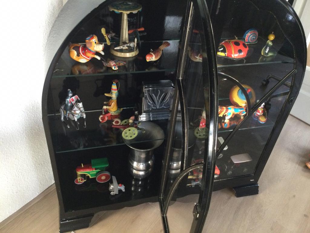 Zwarte vitrine, Ophalen of Verzenden