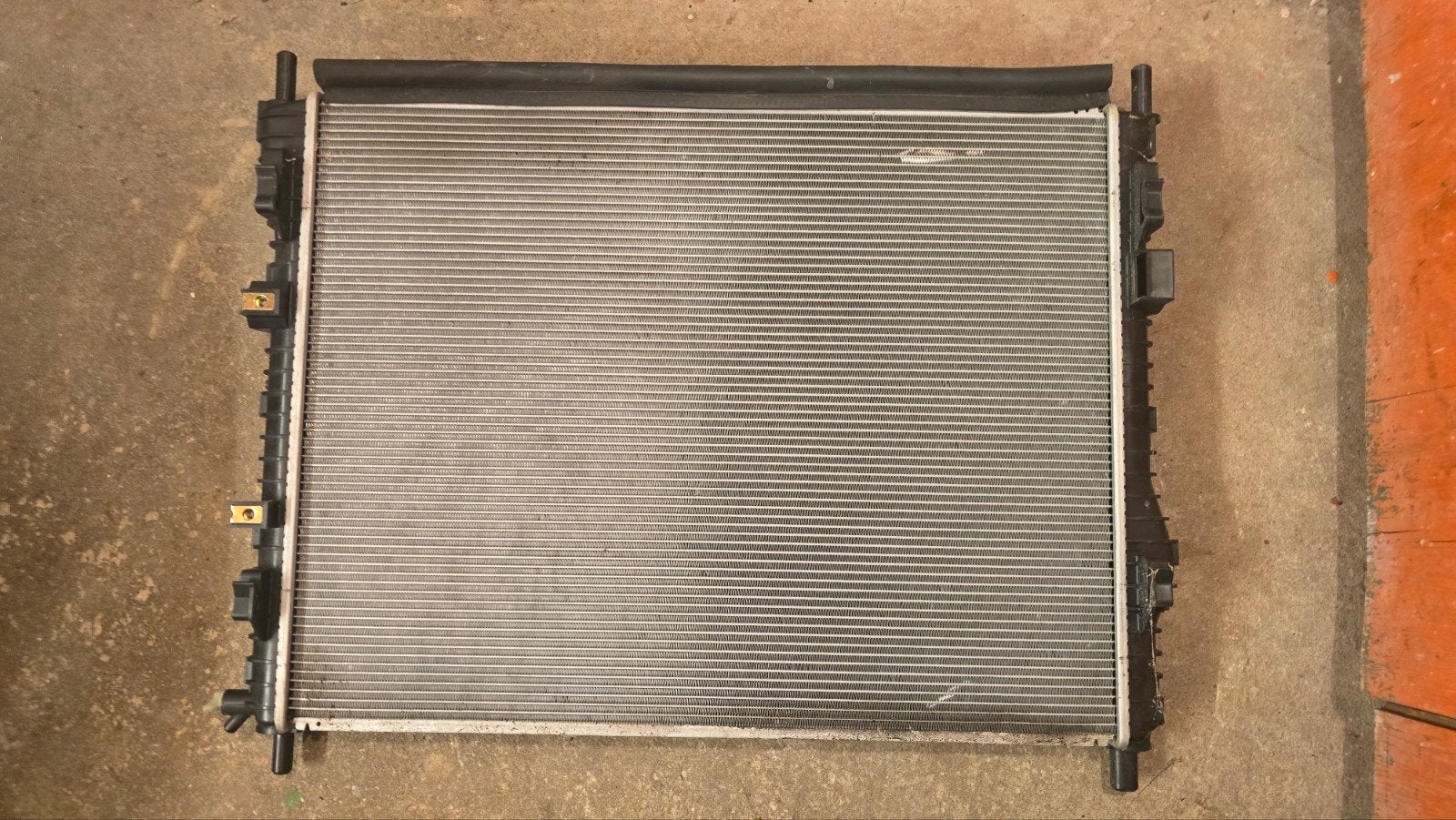 Ford Mustang 2015 OEM Radiator - Gebruikt, Goede Staat, Ophalen of Verzenden, Gebruikt, Ford