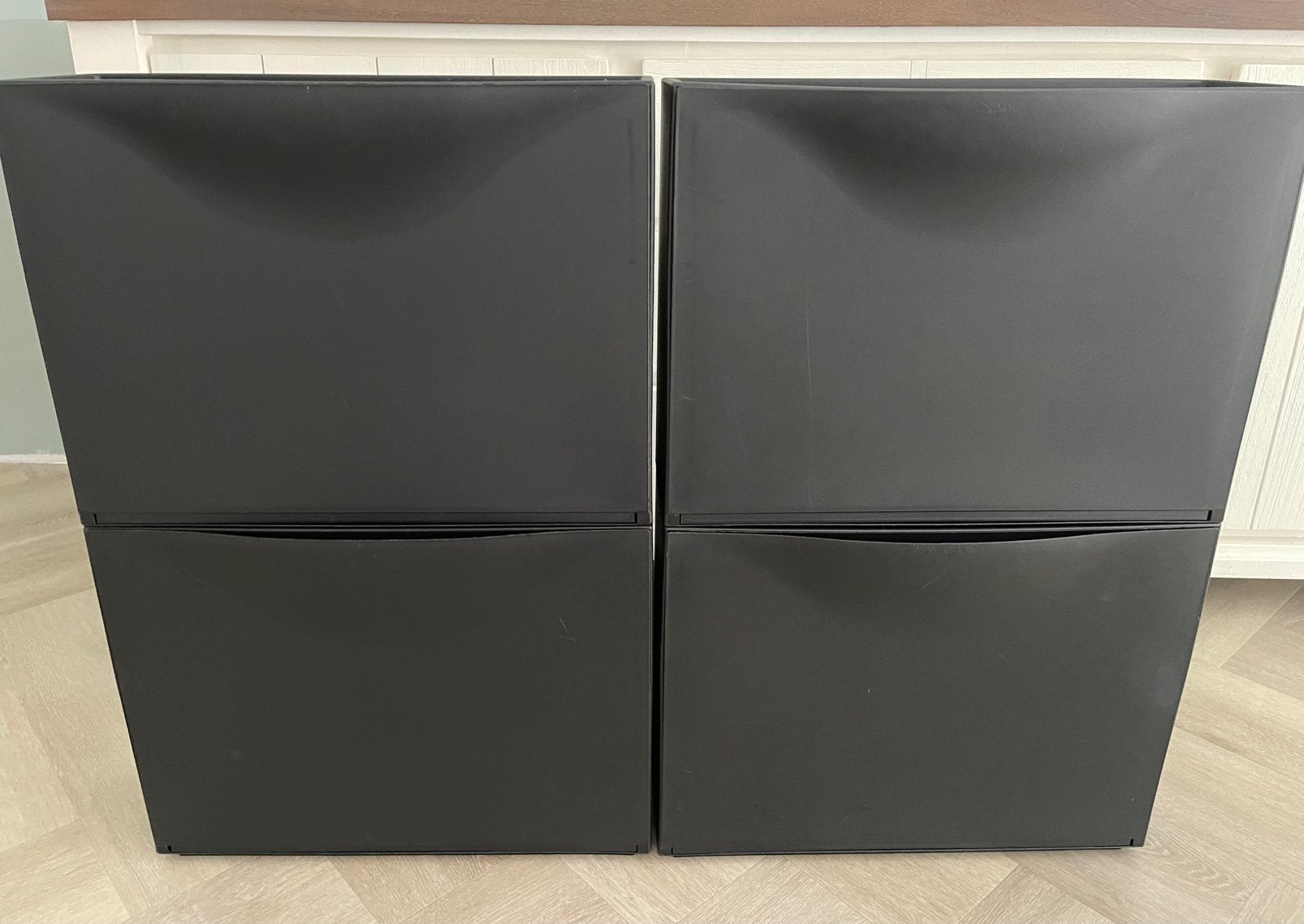 2x IKEA Trones schoenenkast - Zwart (licht beschadigd), Ophalen, Gebruikt