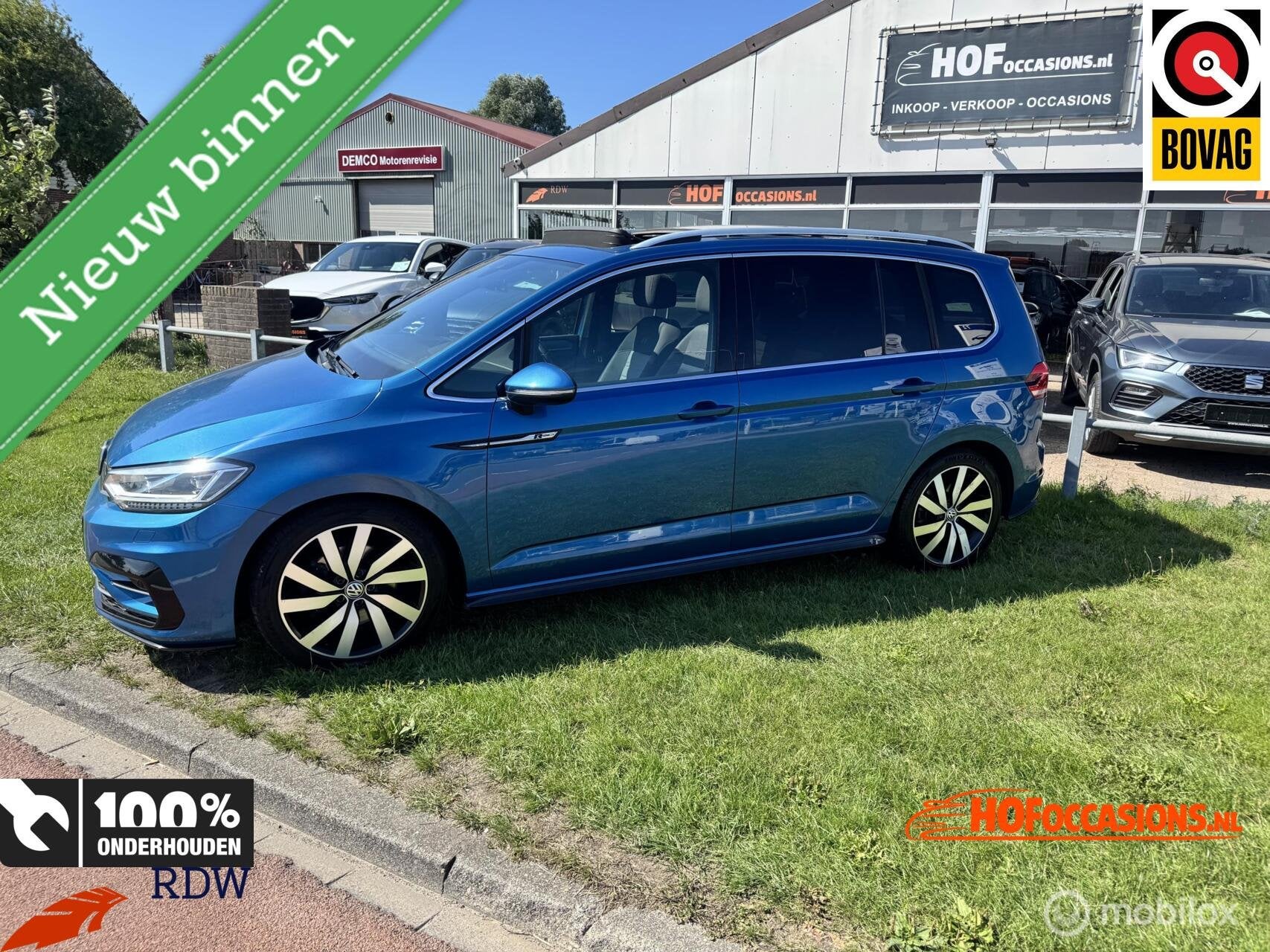 Volkswagen Touran 1.8 TSI R-Line 7pers. PANO / LED / TREKHAA, 1441 kg, Gebruikt, 4 cilinders, 7 stoelen
