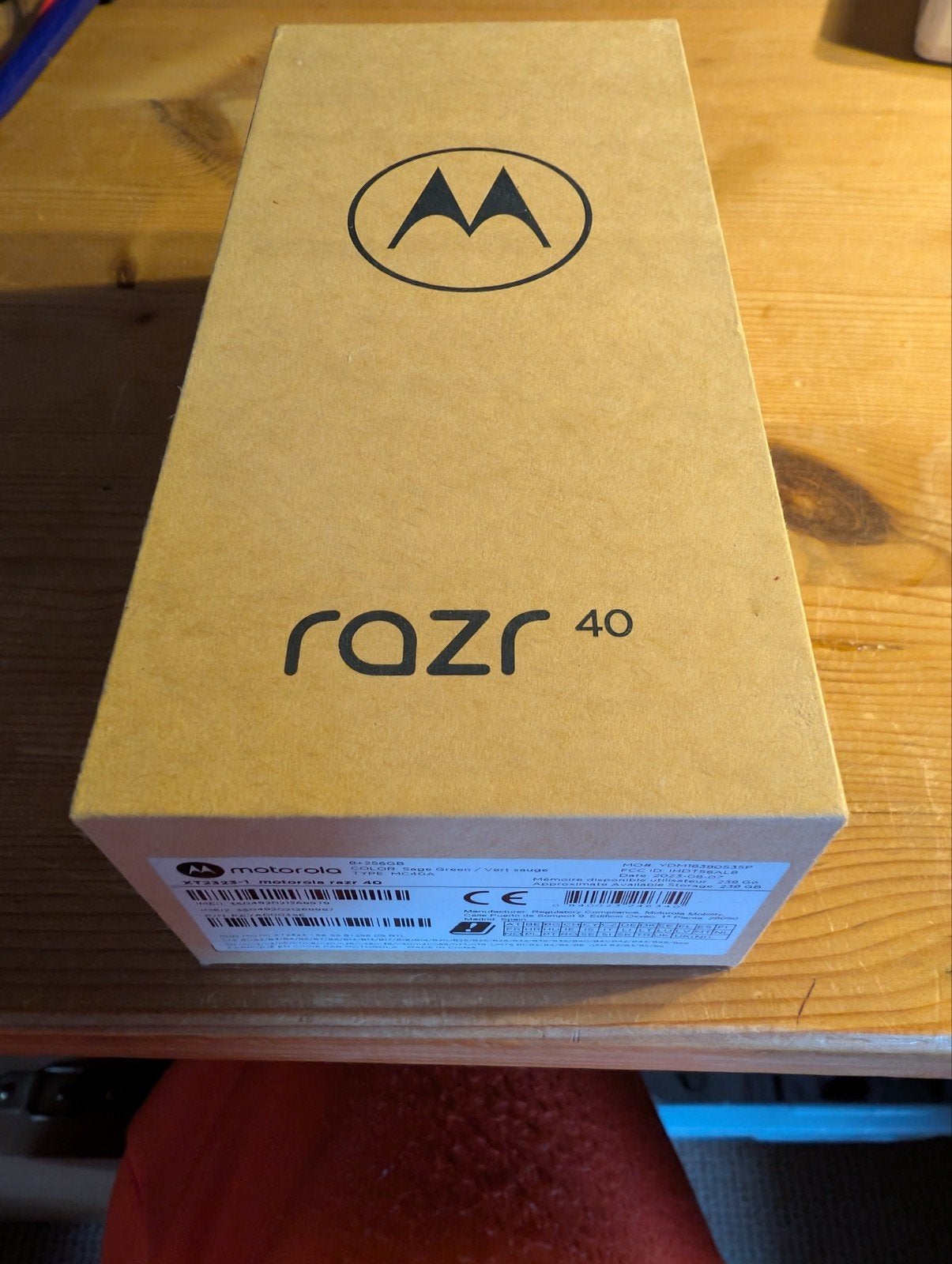 Motorola Razr 40 (2024) - Zo goed als nieuw, Telecommunicatie, Inklapmodel, Ophalen of Verzenden, Zo goed als nieuw, Zonder simlock