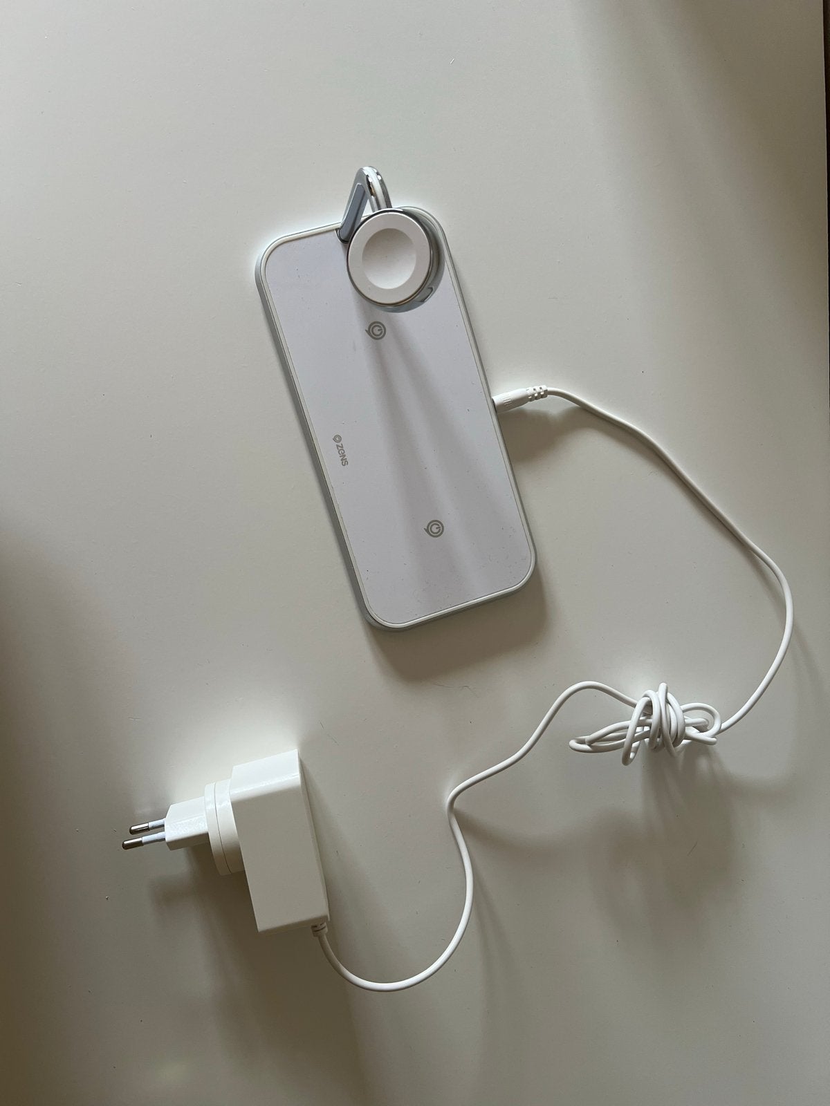 Zens Draadloze Oplader met Apple Watch Houder, Ophalen, Zens, Draadloze oplader, Zo goed als nieuw