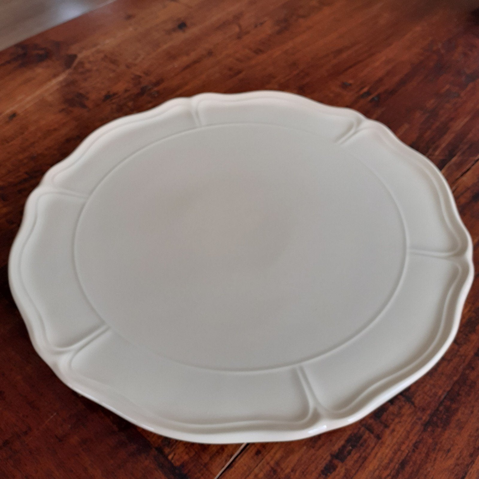 Wedgwood QUEENS PLAIN  Groot gebak/taart/pizzabord Ø 32 cm, Nieuw, Ophalen of Verzenden, Bord(en), Wedgwood