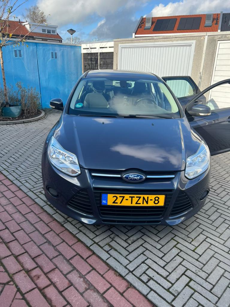 Ford Focus 1.6 Ti-vct 92KW WGN Pwrshift 2012 Grijs, Auto's, 1596 cc, 125 pk, 4 cilinders, Origineel Nederlands