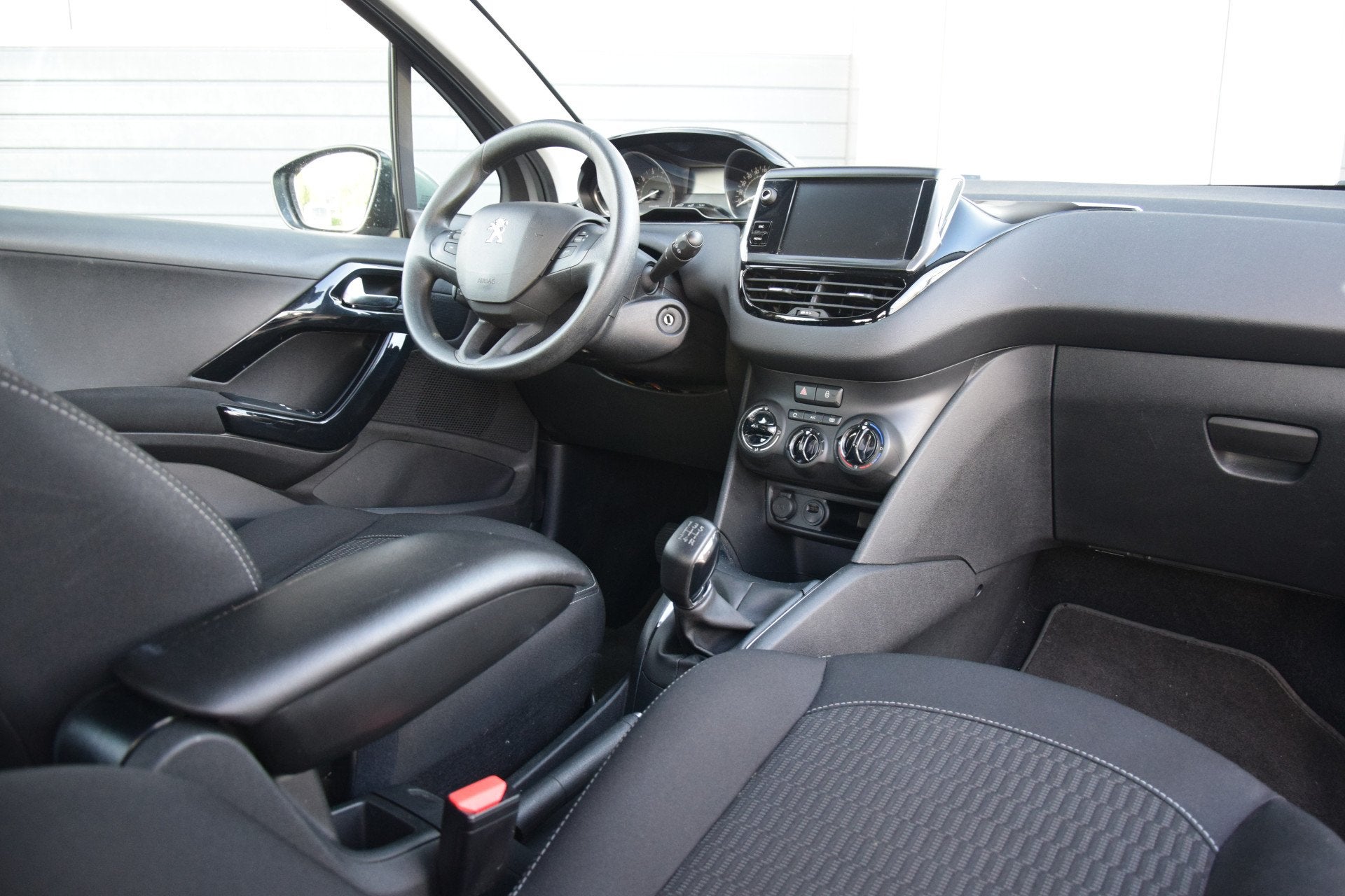 Peugeot 208 1.2 PureTech Blue Lease Active Navi/Carplay Airc, 83 pk, Stof, 1199 cc, Origineel Nederlands