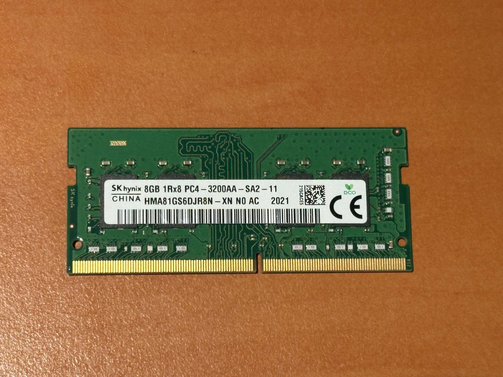 SK hynix 8GB 1Rx8 PC4-3200AA-SA2-11 DDR4 SO-DIMM Laptop, DDR4, 8 GB, Ophalen of Verzenden, Zo goed als nieuw