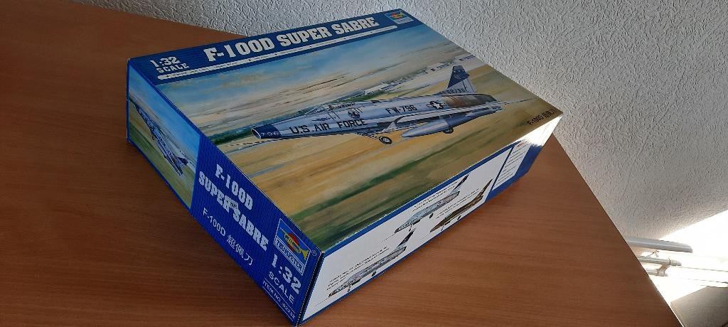 Trumpeter F100 D   1:32, Overige merken, Ophalen of Verzenden, Zo goed als nieuw, Groter dan 1:72